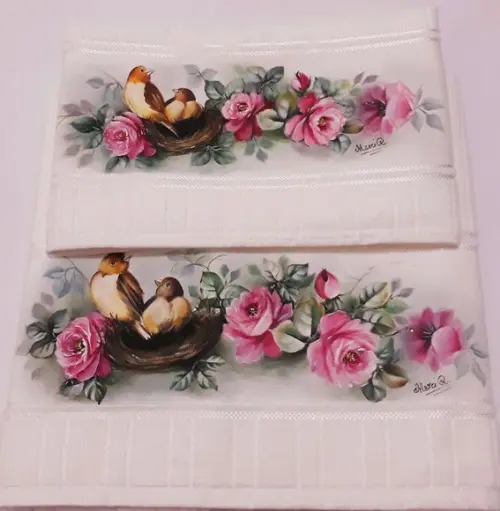 Jogo de Toalha de Banho e Rosto Pintada à Mão - Rosa e Pássaro