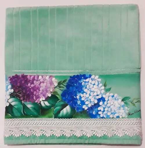 Toalha de Banho Pintada à Mão - Guipir Hortênsias