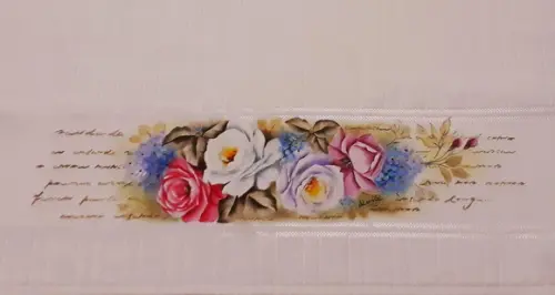 Toalha de Banho Pintada à Mão - Rosas e Hortênsias