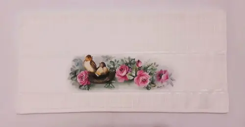 Toalha de Banho Pintada à Mão - Rosas e Pássaros