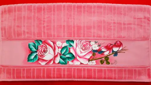Toalha de Rosto cor Rosa Escuro - Rosas e Pássaros