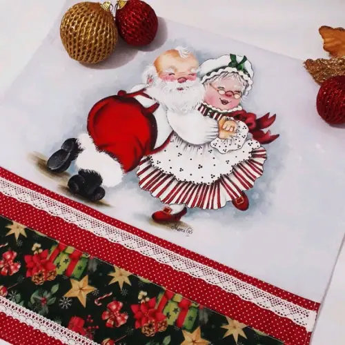 Pano de Copa ou Prato com Pintura à Mão - Papai e Mamãe Noel