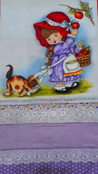 Pano de Copa ou Prato Pintado à Mão - Menina e Cachorrinho