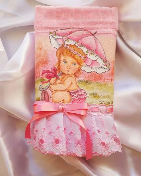 Toalha de Mão Escolar-Menina com Sombrinha