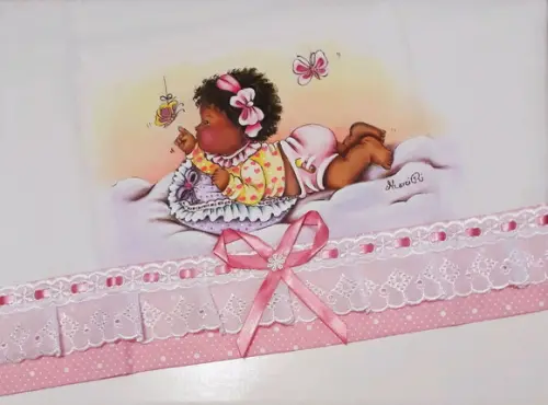Fralda Passeio-menina Brincando com Borboleta