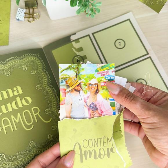 Álbum de Figurinhas Casal Namorados Noivos Proposito de Deus