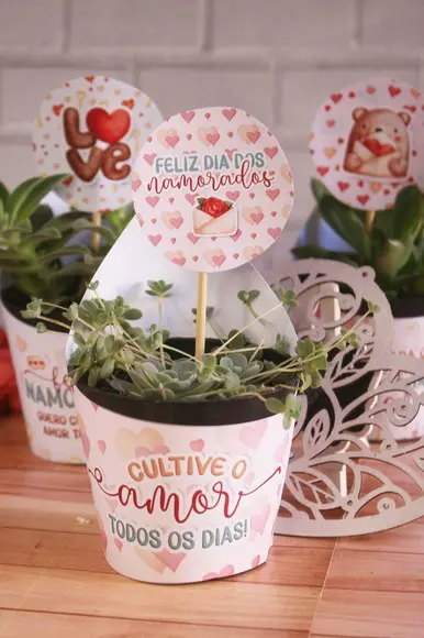 Saia e Tag para Mini Suculenta Dia dos Namorados ou Encontro de C
