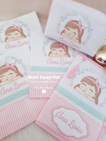 Fraldas de Boca e Ombro, Capa Caderneta e Necessaire Básica