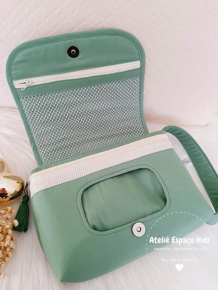 Trocador Portátil e Necessaire do Bebê