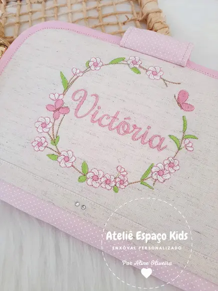 Capa para Caderneta de Vacinas e Necessaire Básica