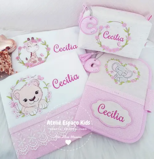 Capa para Caderneta, Necessaire Básica e Fraldas Passeio