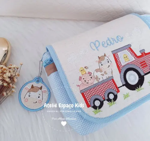 Trocador Portátil e Necessaire do Bebê
