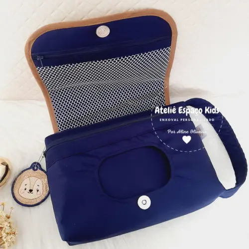 Trocador Portátil e Necessaire do Bebê