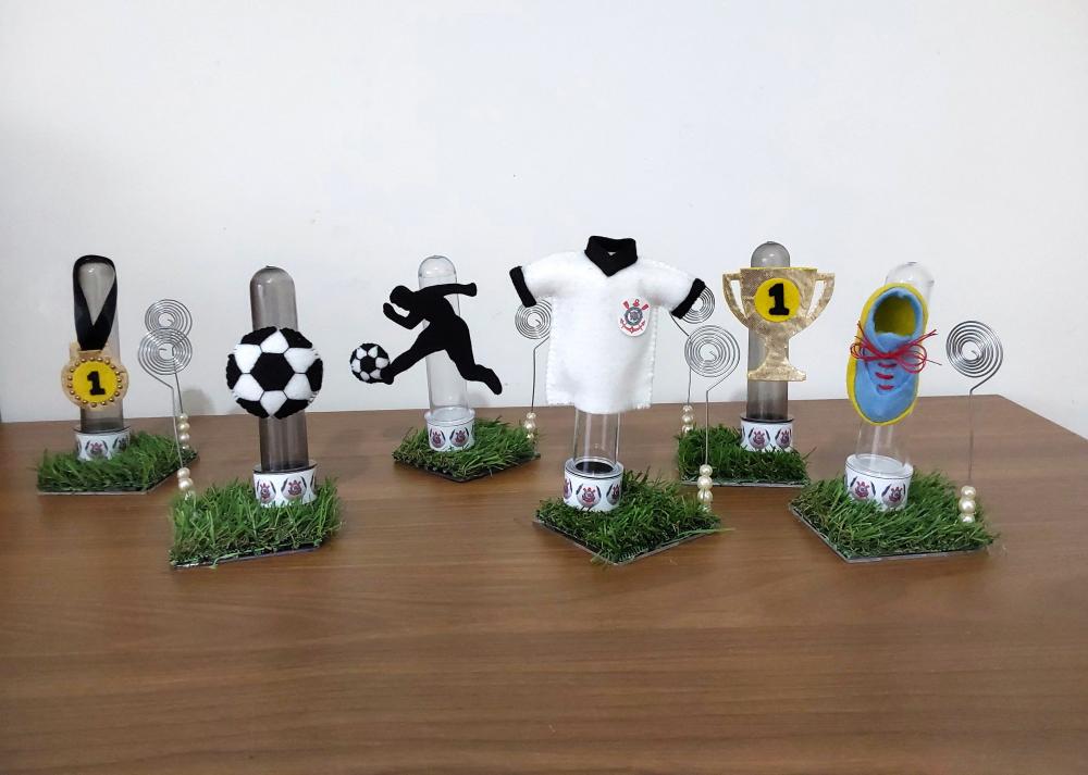 Lembrancinha Futebol em Feltro Tubete