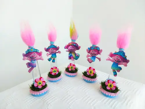 Lembrancinha Poppy Trolls Tubete e Latinha Mint