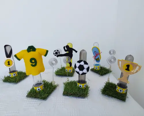 Lembrancinha Futebol em Feltro Tubete