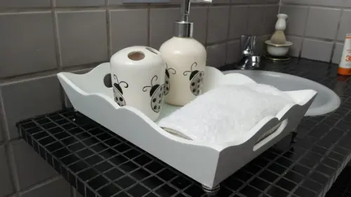 Bandeja Lavabo com Vidro no fundo e Pés Metal