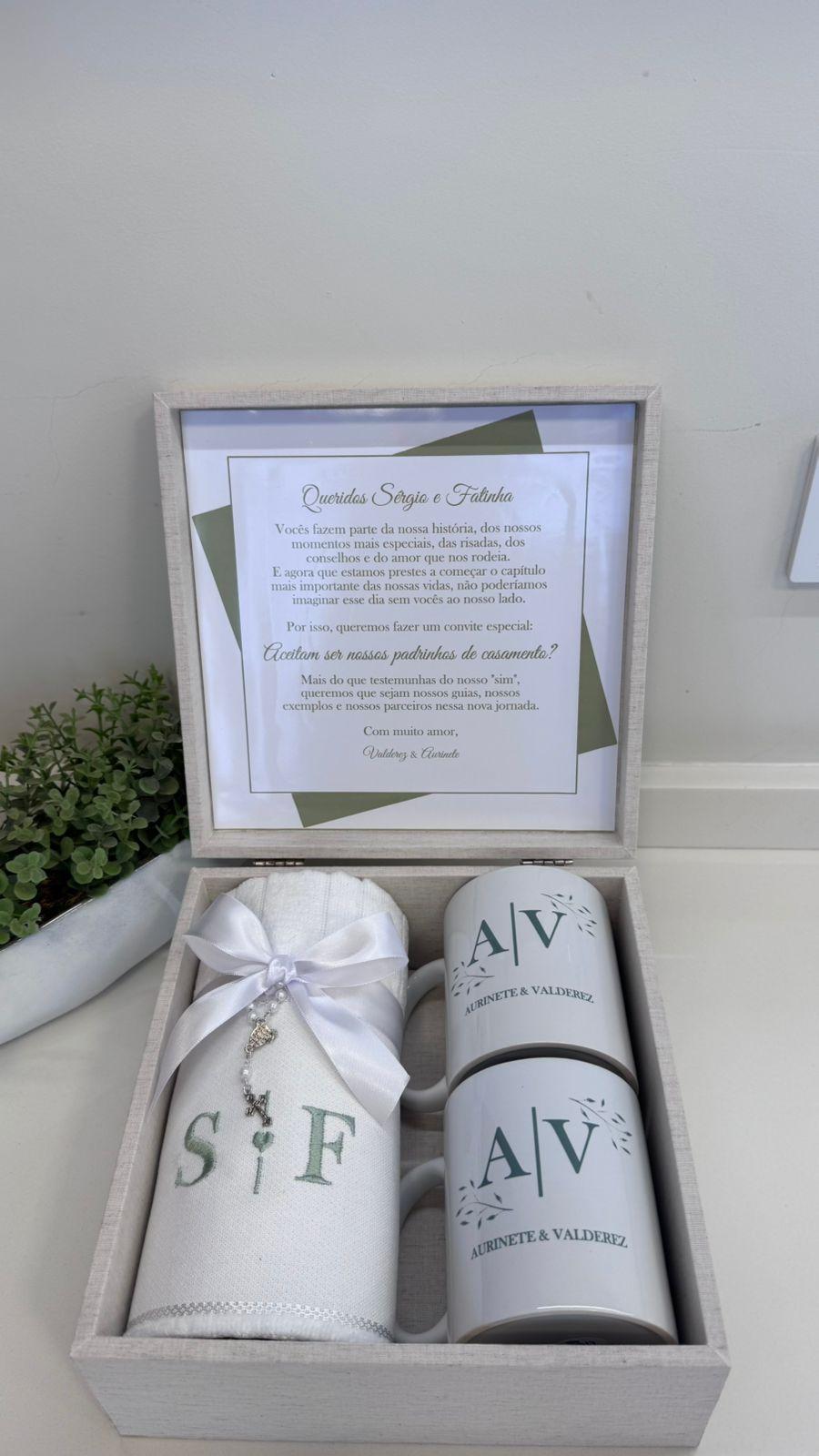 CAIXA CONVITE PARA PADRINHOS DE CASAMENTO PERSONALIZADA