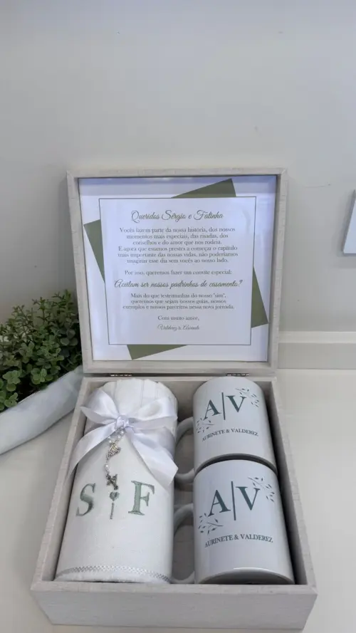 CAIXA CONVITE PARA PADRINHOS DE CASAMENTO PERSONALIZADA