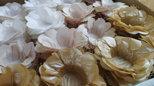 Forminhas para Doces Festa Branca Offwhite e Dourada