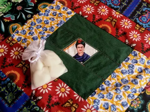 Tapete De Sala Frida Kahlo+brinde!!!sachê Perfumado.1,70m