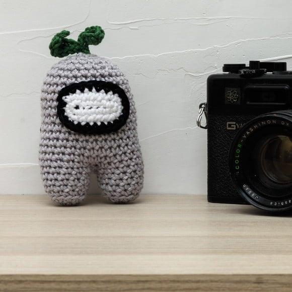 Among Us Cinza Claro em Amigurumi