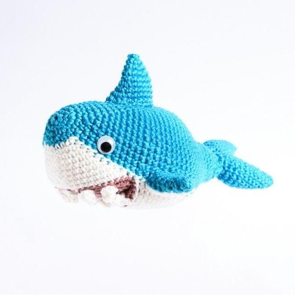 Baby Shark Azul em Amigurumi