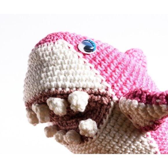 Baby Shark Rosa em Amigurumi