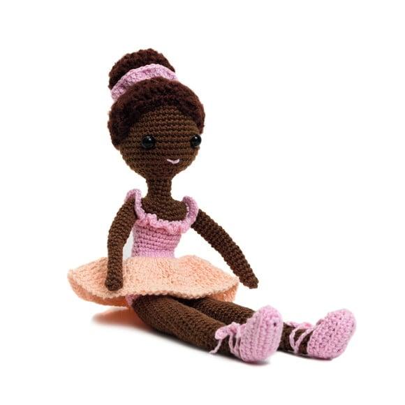 Boneca Bailarina Késia em Amigurumi