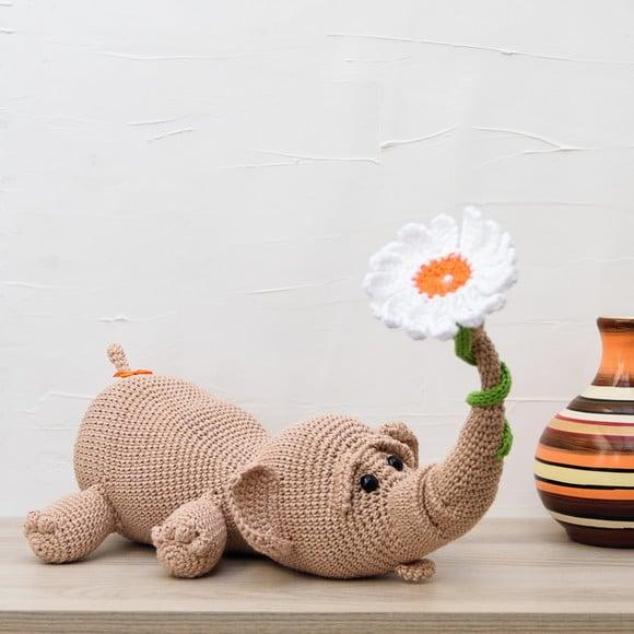 Elefante com Margarida em Amigurumi