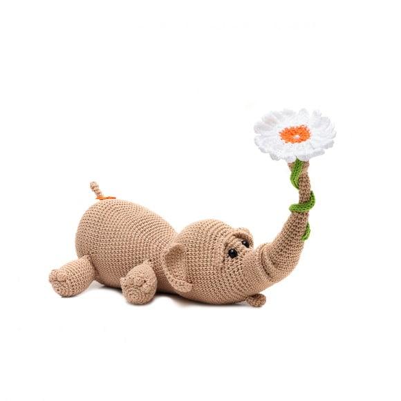 Elefante com Margarida em Amigurumi