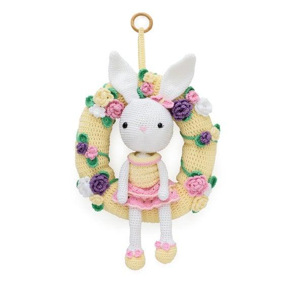 Guirlanda Coelhinha de Vestido em Amigurumi