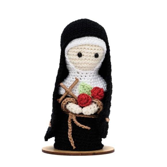Santa Rita em Amigurumi