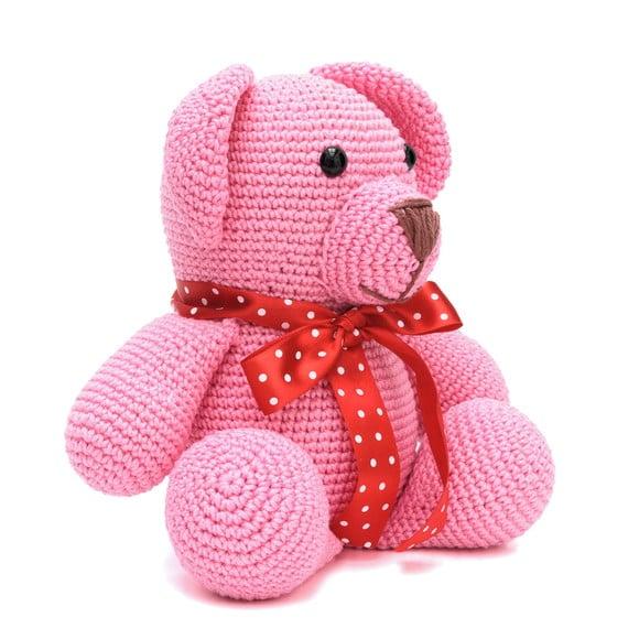 Urso Rosa com Laço Vermelho em Amigurmi