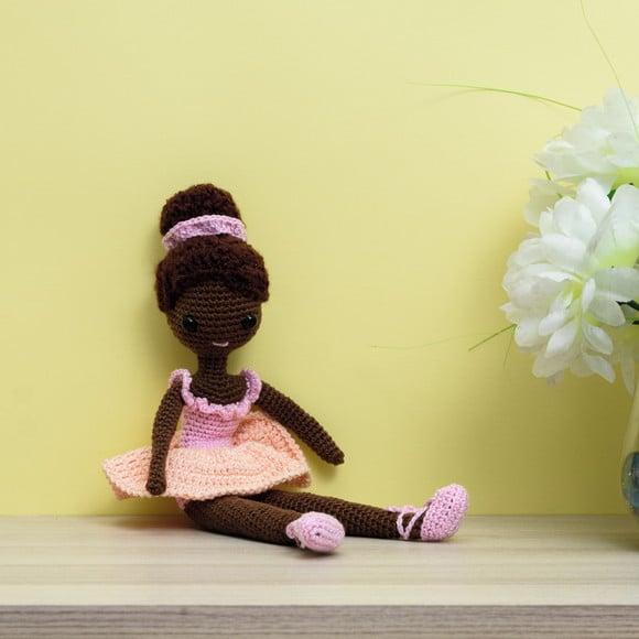 Boneca Bailarina Késia em Amigurumi