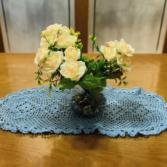 Caminho de Mesa Azul em Crochê