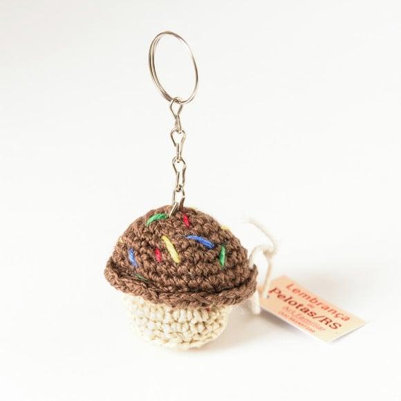 Chaveiro Brigadeiro em Amigurumi
