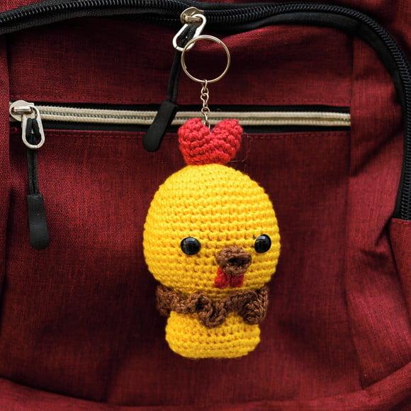 Chaveiro Galinho Amarelo em Amigurumi