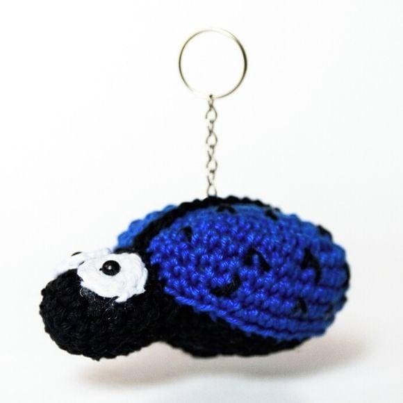 Chaveiro Joaninha em Amigurumi