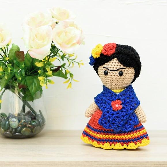Frida Kahlo Média em Amigurumi