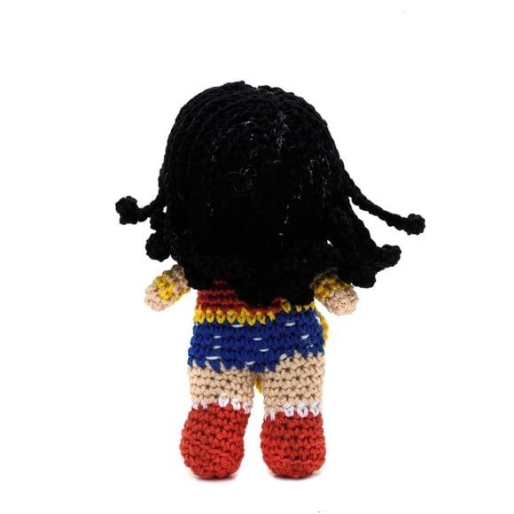 Mulher Maravilha Pequena em Amigurumi
