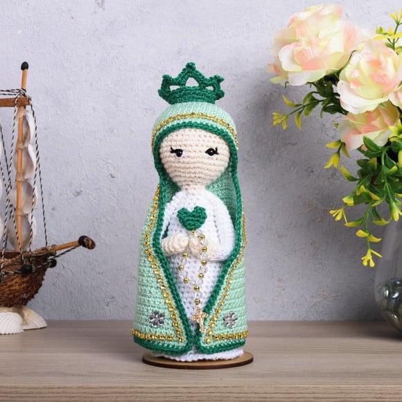 Nossa Senhora Verde Água em Amigurumi