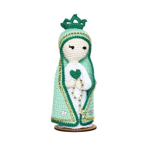 Nossa Senhora Verde Água em Amigurumi
