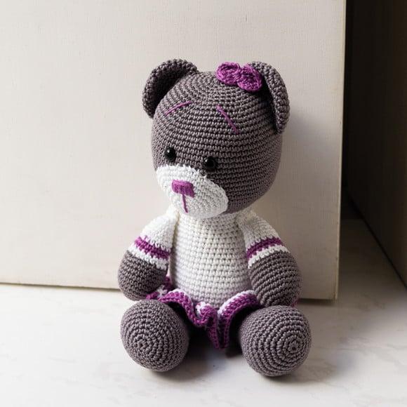 Ursa de Saia Roxa Peso de Porta em Amigurumi