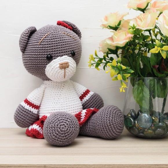 Ursa de Saia Vermelha em Amigurumi