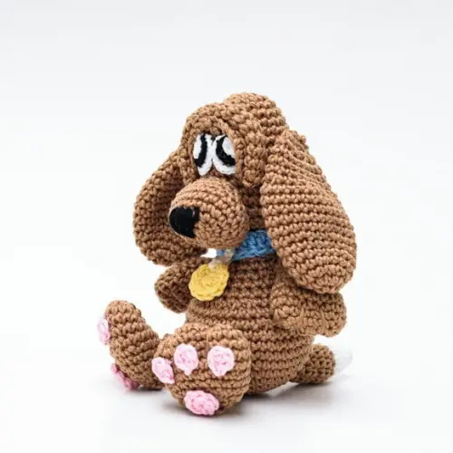 Cachorro Marrom em Amigurumi