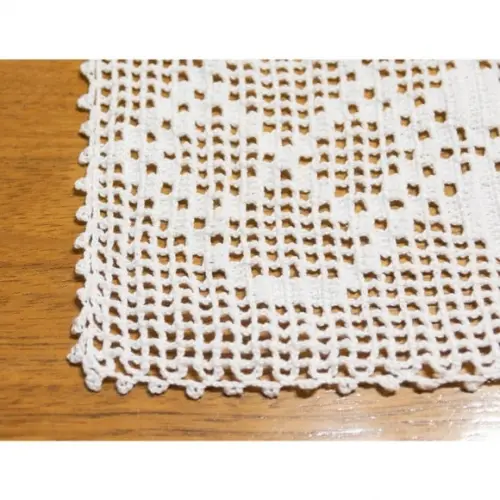 Caminho de Mesa em Crochê Branco