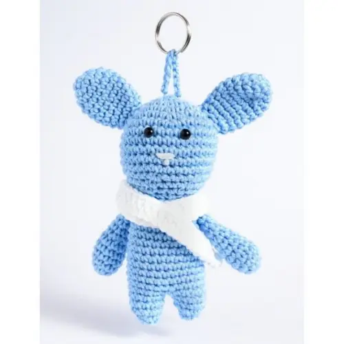 Chaveiro Coelho com Cachecol em Amigurumi