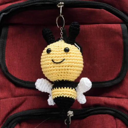 Chaveiro de Abelha em Amigurumi