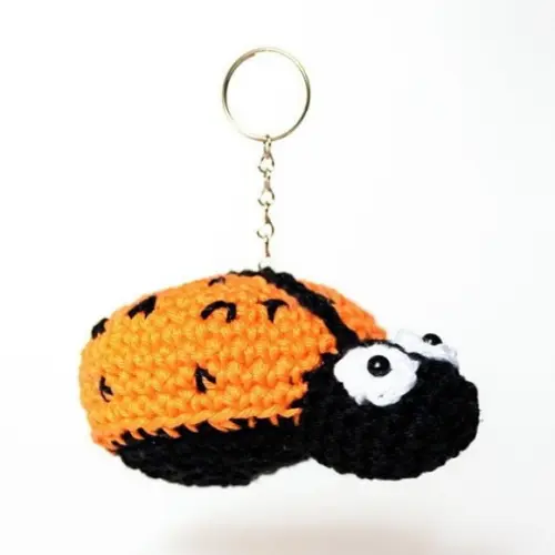 Chaveiro Joaninha em Amigurumi